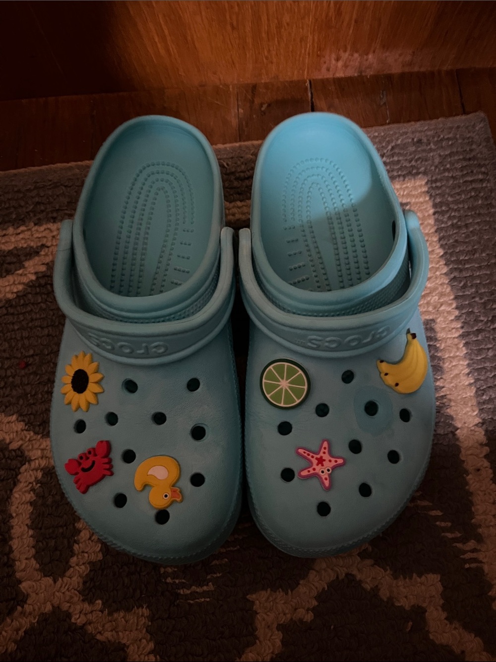 CROCS Adult Light Blue Clog Sandals with Fun Jibbitz Charms